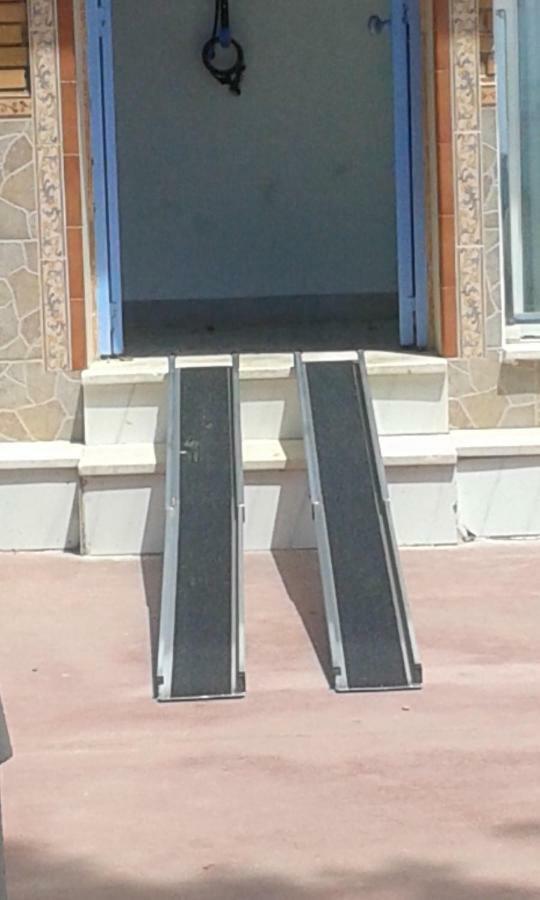 Beachfront House Malaga Bagian luar foto